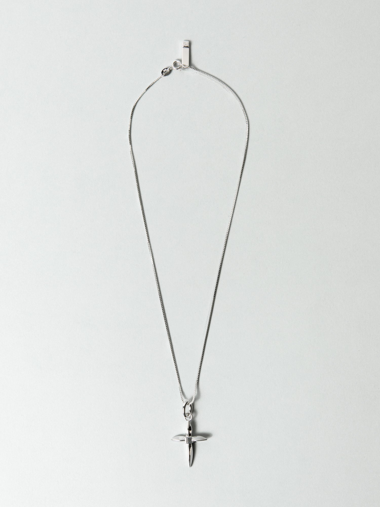 SILVER KAMON-EDGE CROSS NECKLACE